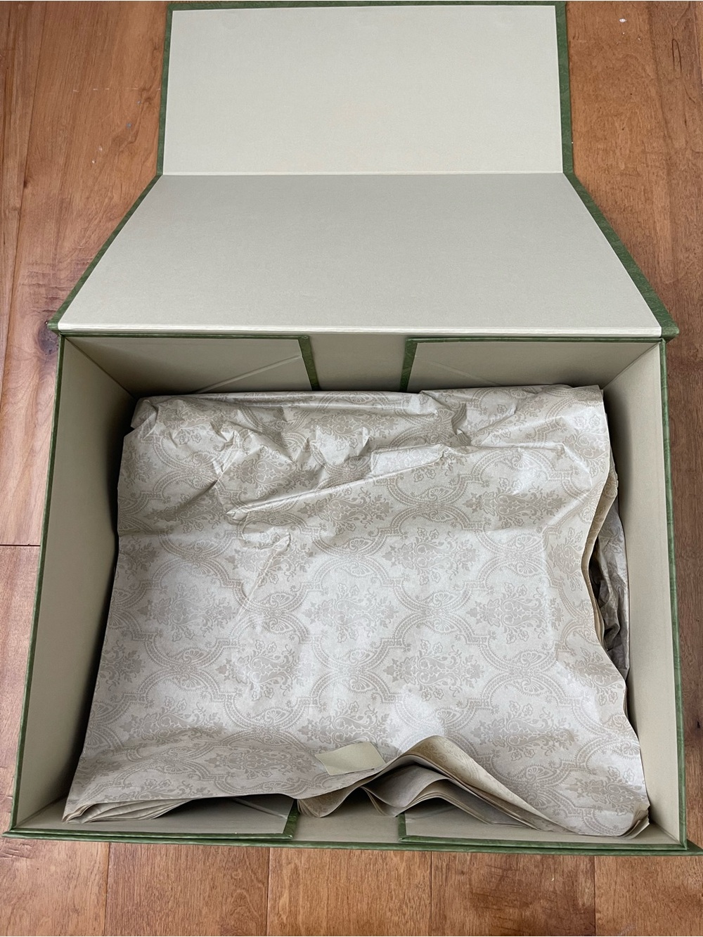 Gucci magnetic Box - Picture 4 of 4